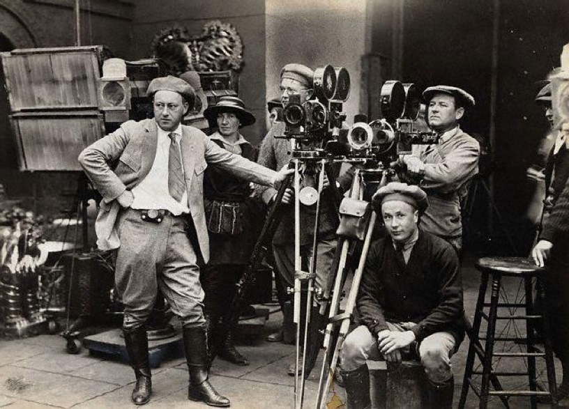 http://www.raindance.org/toronto/files/2013/02/film-director.jpg