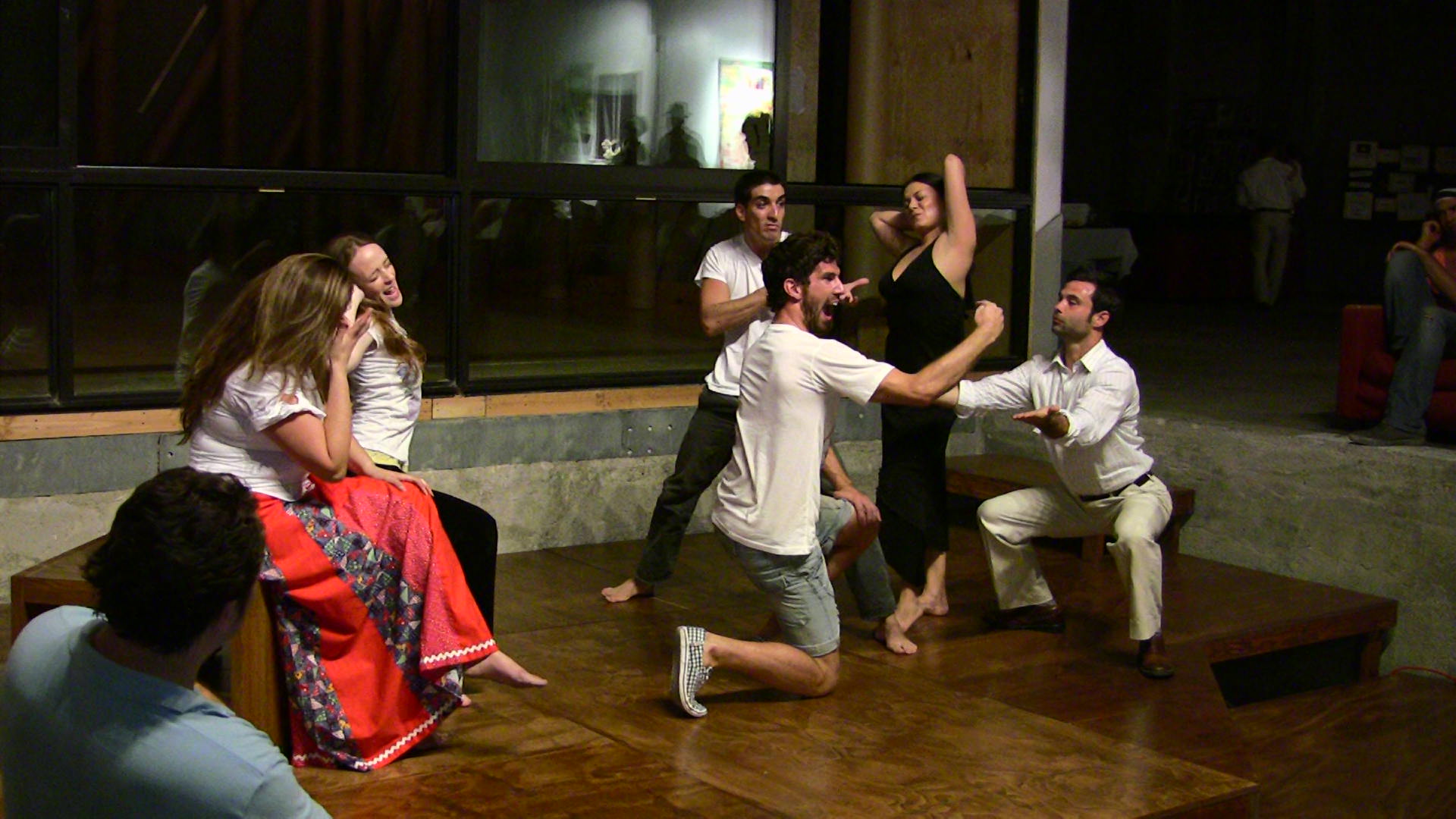 http://www.new.actordeals.com/wp-content/uploads/2014/06/acting-class-8.jpg